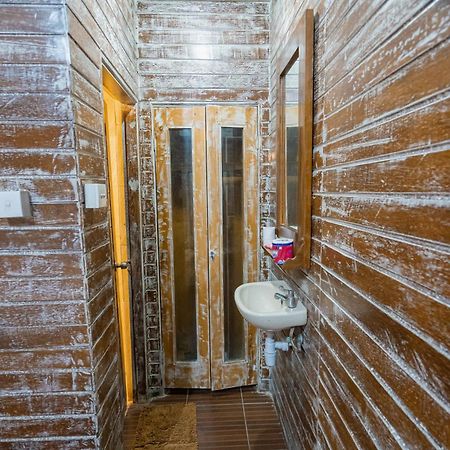 The Mel Homestay Batununggul Екстериор снимка