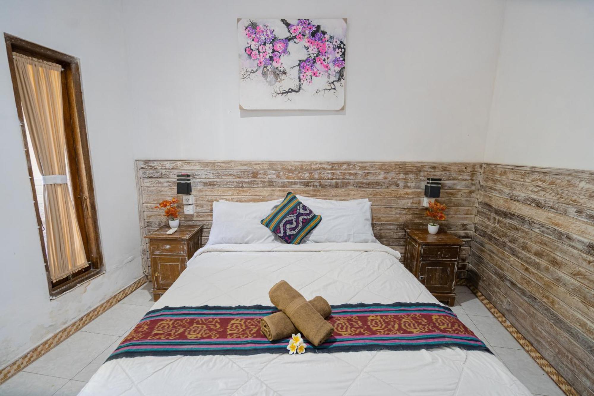The Mel Homestay Batununggul Екстериор снимка