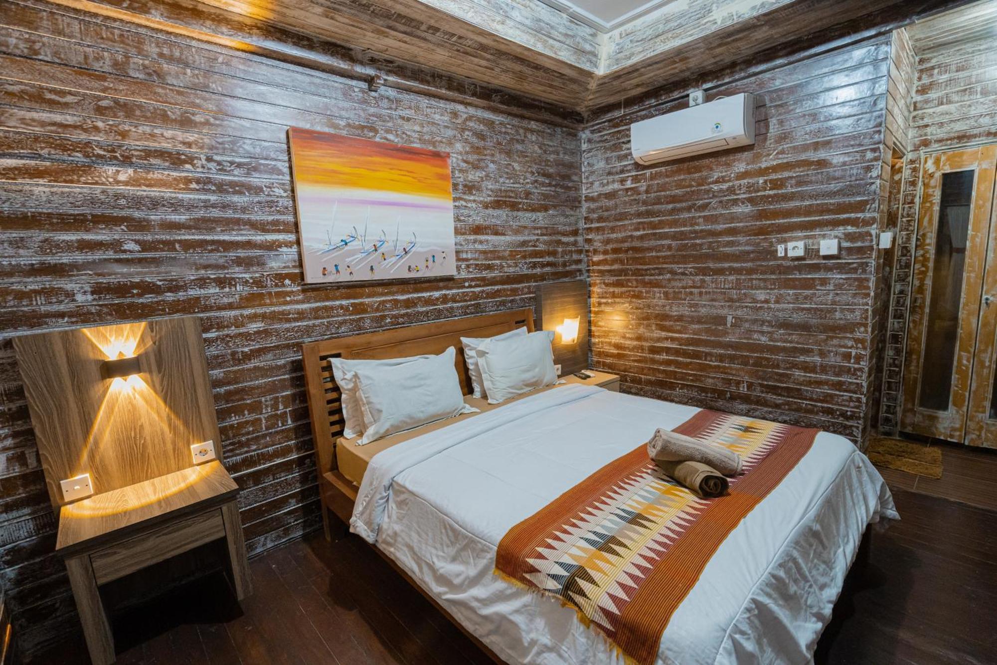 The Mel Homestay Batununggul Екстериор снимка