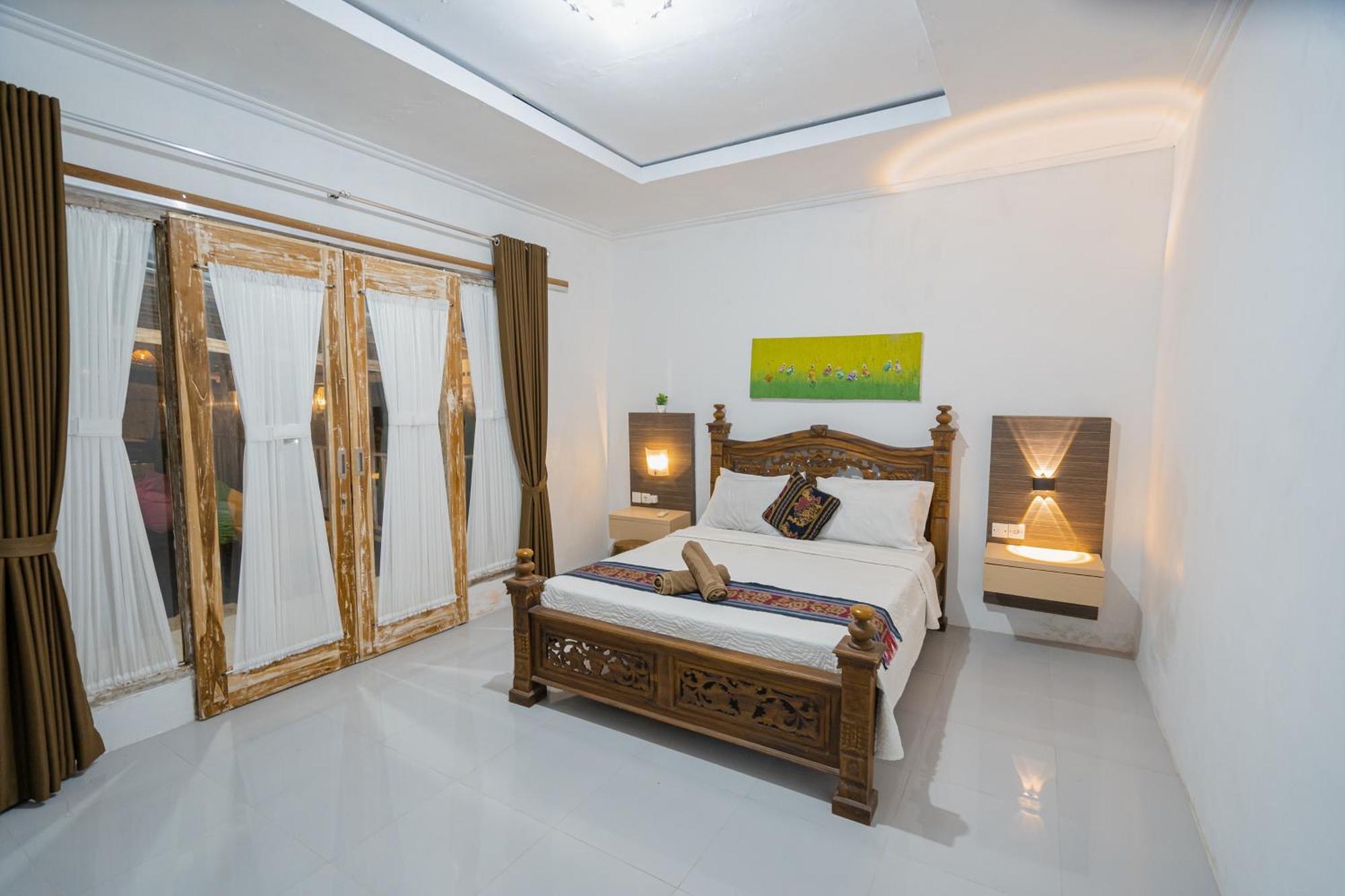 The Mel Homestay Batununggul Екстериор снимка