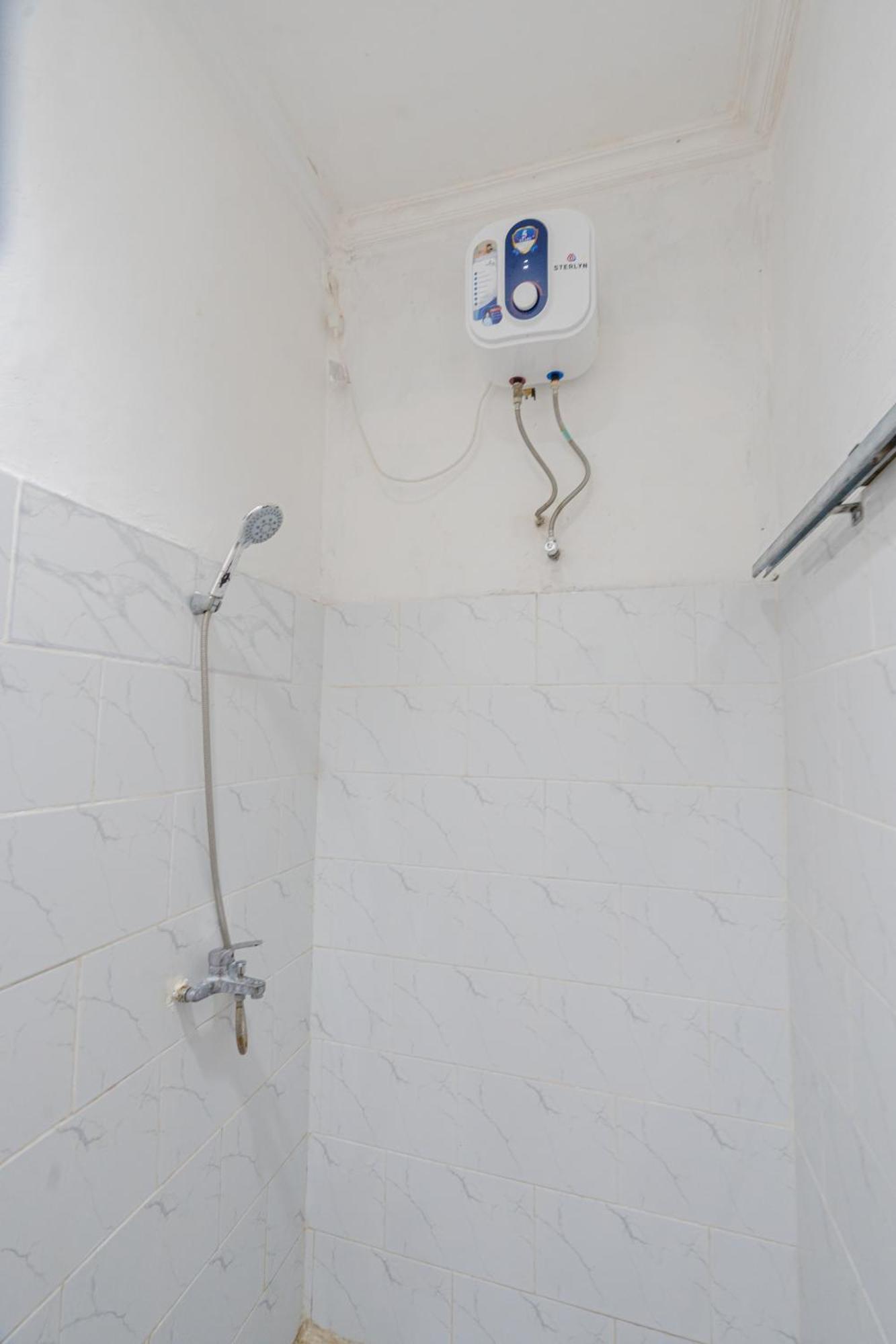 The Mel Homestay Batununggul Екстериор снимка